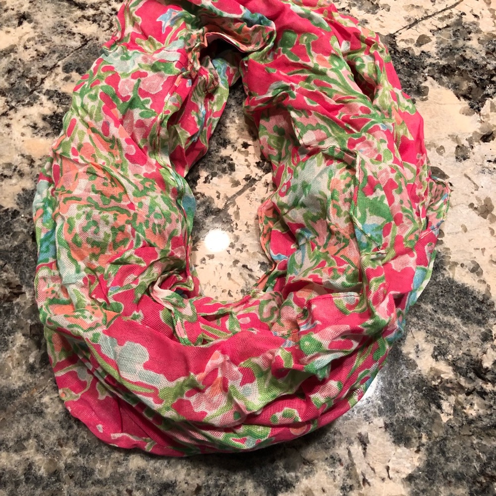 Lilly Pulitzer Riley infinity loop scarf - Picture 2 of 4